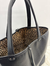 Carica l'immagine nel visualizzatore di Gallery, RIVOLTA - large