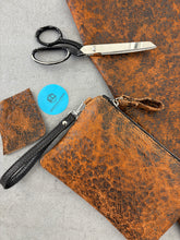 Carica l'immagine nel visualizzatore di Gallery, 2115 FM