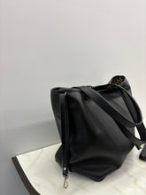 Carica l'immagine nel visualizzatore di Gallery, RIVOLTA - large