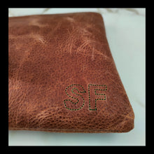 Carica l'immagine nel visualizzatore di Gallery, Lettere / numeri in pelle