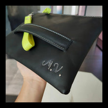 Carica l'immagine nel visualizzatore di Gallery, Lettere / numeri in pelle