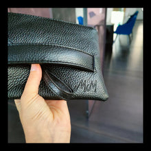 Carica l'immagine nel visualizzatore di Gallery, Lettere / numeri in pelle