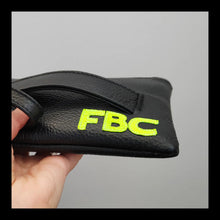 Carica l'immagine nel visualizzatore di Gallery, Lettere / numeri in pelle