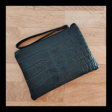 Carica l'immagine nel visualizzatore di Gallery, 2115 FM