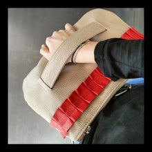 Carica l'immagine nel visualizzatore di Gallery, Mod. 3020 applicazione in pelle