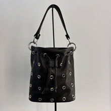 Carica l&#39;immagine nel visualizzatore di Gallery, Bucket Bag - Small
