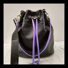 Carica l&#39;immagine nel visualizzatore di Gallery, Bucket Bag - Large
